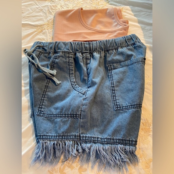 NEW(NOTAGS🤷🏻‍♀️)SZ-M Soft Knit TankTop & Basic Fringed Denim Front Tie Shorts - Picture 14 of 16